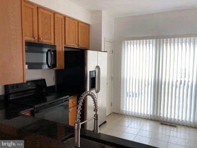 2015 Madrillon Springs Ct, Vienna, VA 22182 - photo 5