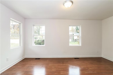 2532 Ansonia St, Winston Salem, NC 27105 - photo 4