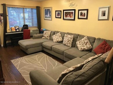 24 Croft Ct, Staten Island, NY 10306 - photo 4