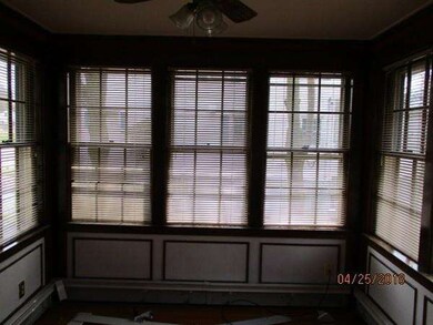 576 Chandler St, Worcester, MA 01602 - photo 5