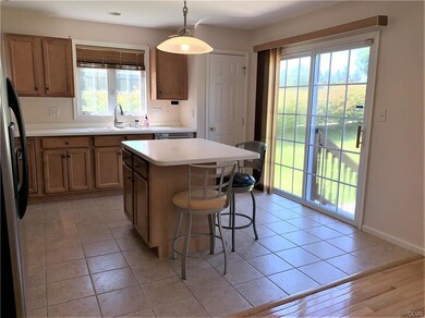 1375 Mohr Cir, Macungie, PA 18062 - photo 7