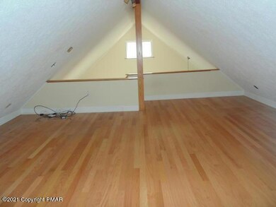 1126 Woodland Dr, East Stroudsburg, PA 18301 - photo 4