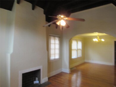LIVING ROOM & DINING ROOM