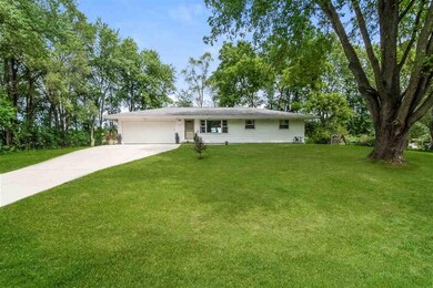 5036 Irish Ln, Fitchburg, WI 53711 - photo 4