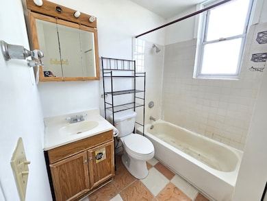 238 W 31st St unit 4E, Chicago, IL 60616 - photo 4