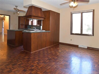 1001 Hunter St unit 42, Statesville, NC 28677 - photo 6