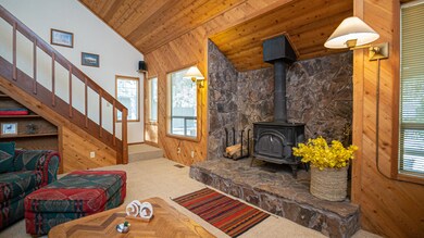 5 - Living Room 3