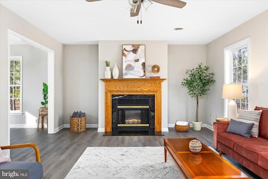 202 Meadow Ave, Colonial Beach, VA 22443 - photo 2