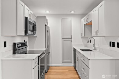 12719 NE 116th St unit E302, Kirkland, WA 98034 - photo 7