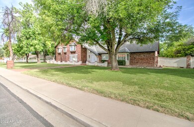 1712 E Fairfield St-2