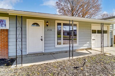 2126 N Metcalf (4)