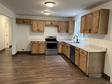 505 W 6th St, Siler City, NC 27344 - photo 2