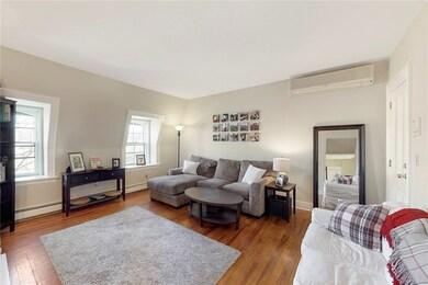 16 Catherine St unit 5, Newport, RI 02840 - photo 2