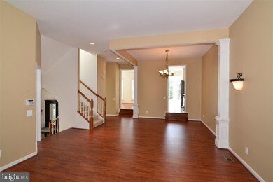 13426 Matthews Vista Dr, Centreville, VA 20120 - photo 4