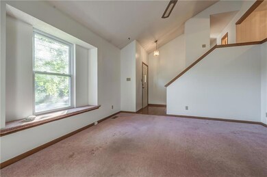 108 Timber Creek Cir, Lansing, KS 66043 - photo 5