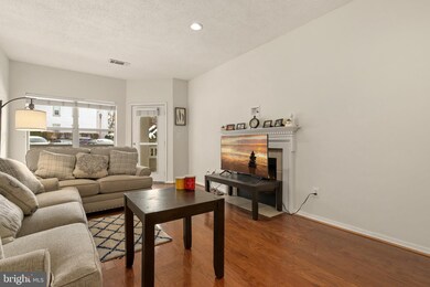 13089 Autumn Woods Way unit 103, Fairfax, VA 22033 - photo 4