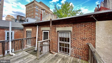 330 S Juniper St unit 3B, Philadelphia, PA 19107 - photo 5