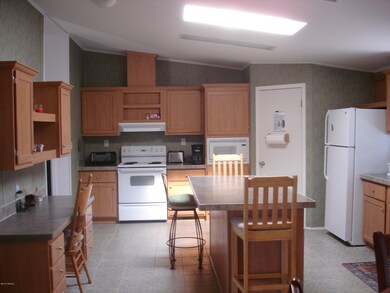 Kitchen-Straight on view