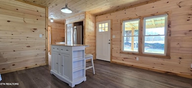 910 Barnett Bridge Rd, Lancing, TN 37770 - photo 6