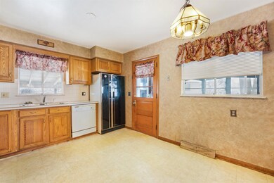 1365 Bryson Rd, Columbus, OH 43224 - photo 4