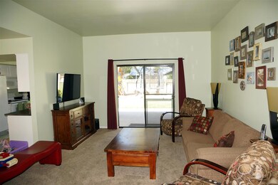 Living Room (3)