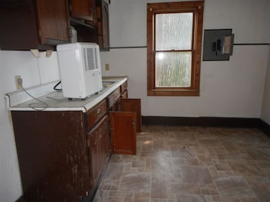 509 W High St, Portland, IN 47371 - photo 5