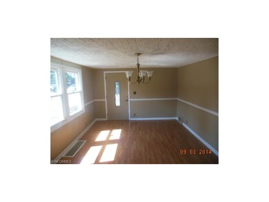 761 Kenilworth Ave, Sheffield Lake, OH 44054 - photo 6