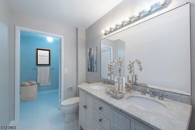 114 Harmon Cove Tower, Secaucus, NJ 07094 - photo 7