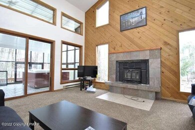 207 Cedar Crest Ct, East Stroudsburg, PA 18301 - photo 5