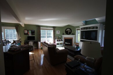 21 Hillside Ln, Newmarket, NH 03857 - photo 3