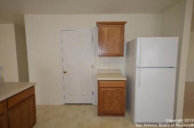 9004 Dublin Green, San Antonio, TX 78254 - photo 7