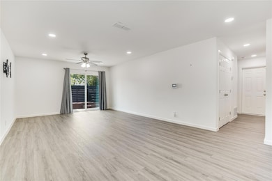 711 Buckingham Place, Austin, TX 78745 - photo 4