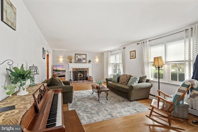 2002 Grace Ln, Flourtown, PA 19031 - photo 5