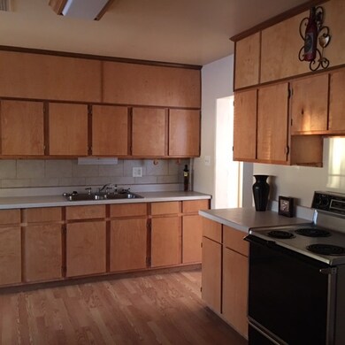 603 Spruce Ave, Alamogordo, NM 88310 - photo 3