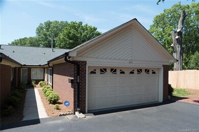 626 Stockton St, Statesville, NC 28677 - photo 2