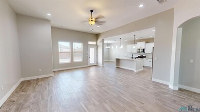 5109 W Grey Ghost Rd, Hobbs, NM 88240 - photo 2