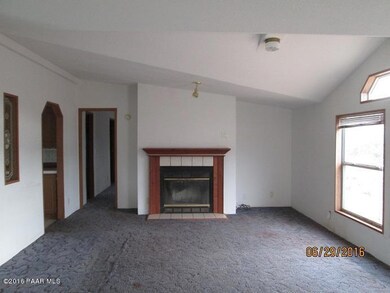 4662 N Forest Line Rd, Ash Fork, AZ 86320 - photo 2