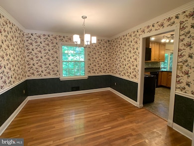 10902 Swansfield Rd, Columbia, MD 21044 - photo 6