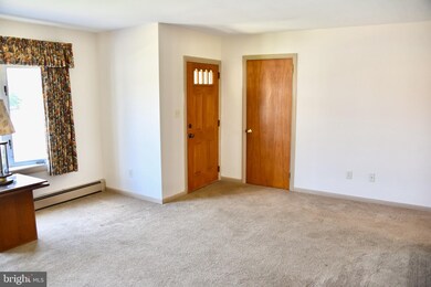 210 N Kenhorst Blvd, Reading, PA 19607 - photo 4