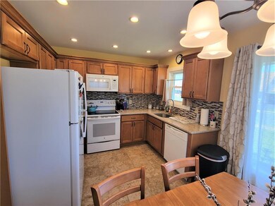 3406 Thomas St, Whitehall, PA 18052 - photo 3