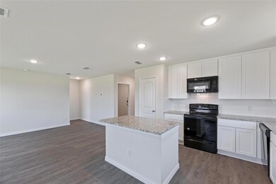 1124 W Main St, Denison, TX 75020 - photo 2