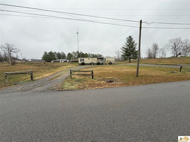 7911 Russell Rd, Columbia, KY 42728 - photo 3