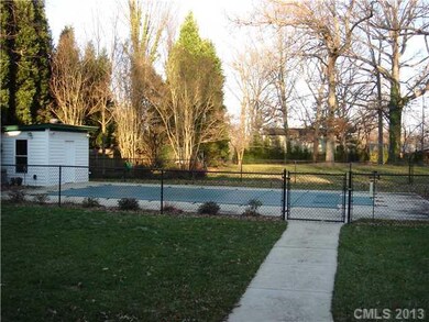 804 E Broad St, Statesville, NC 28677 - photo 7