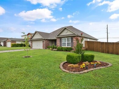 9002 S 257th East Place, Broken Arrow, OK 74014 - photo 2