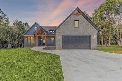 808 Gordy Cir, Tunnel Hill, GA 30755 - photo 2