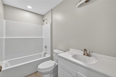 3 Leona Ct, West Warwick, RI 02893 - photo 5