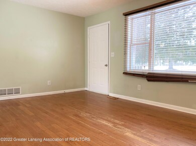 5675 Valencia Blvd, Lansing, MI 48911 - photo 4