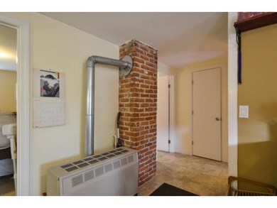 92 B St W unit B, Winooski, VT 05404 - photo 3