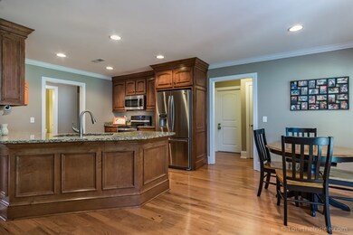 Kitchen and Breakfast Area