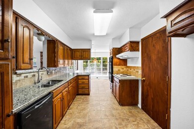 728 Huntwich Dr, Bedford, TX 76021 - photo 6